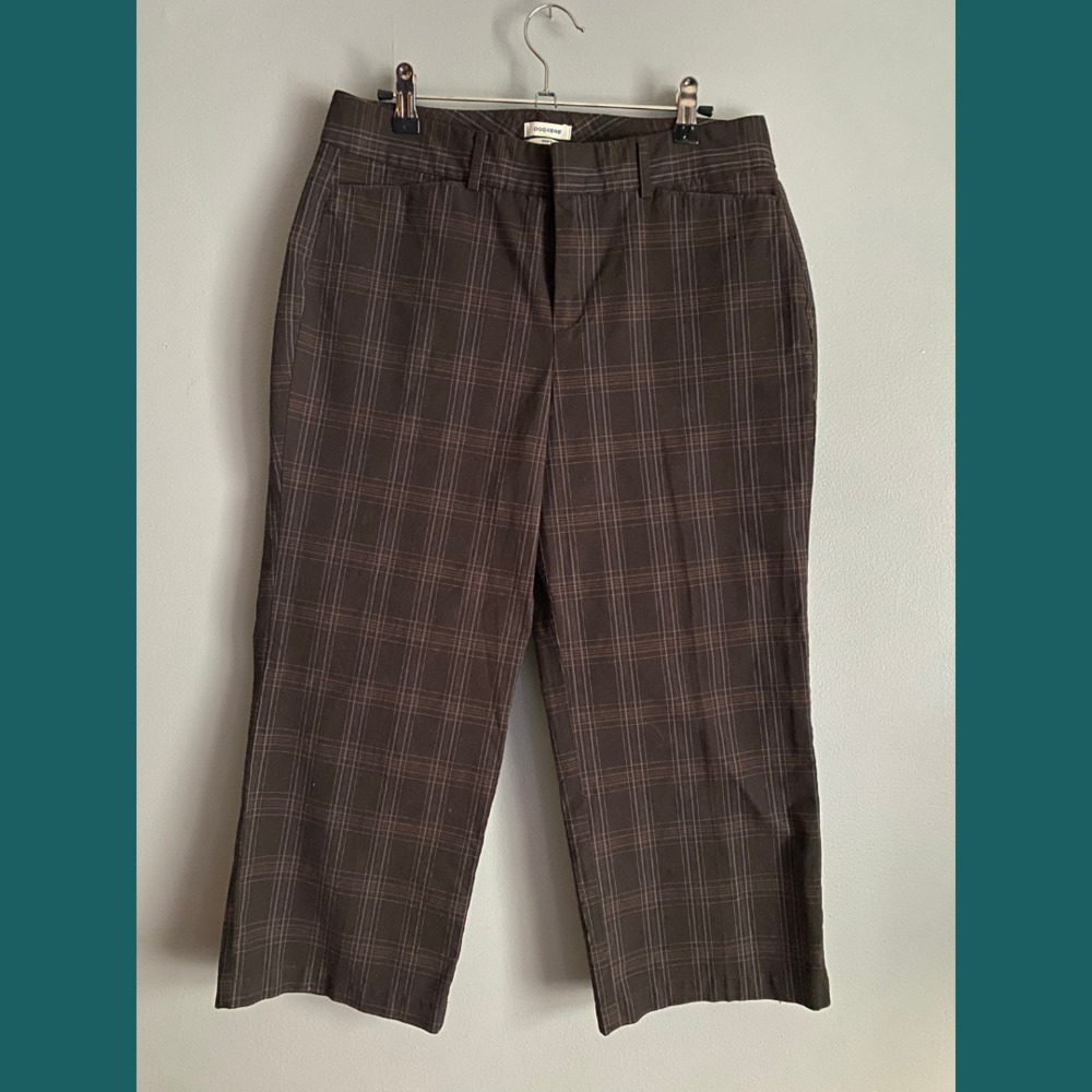 Dockers | Brown and Tan Plaid Ideal Fit Metro Capri | Size: 10